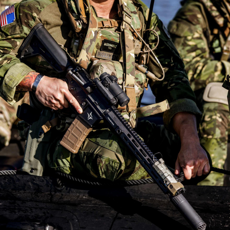 Collimateur Comp M4s, 2 MOA, monture QRP2 a Spacer, Aimpoint