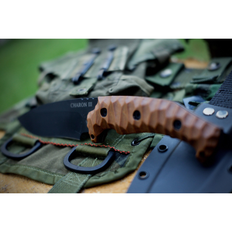 Couteau Cháron III, Dachs Knives